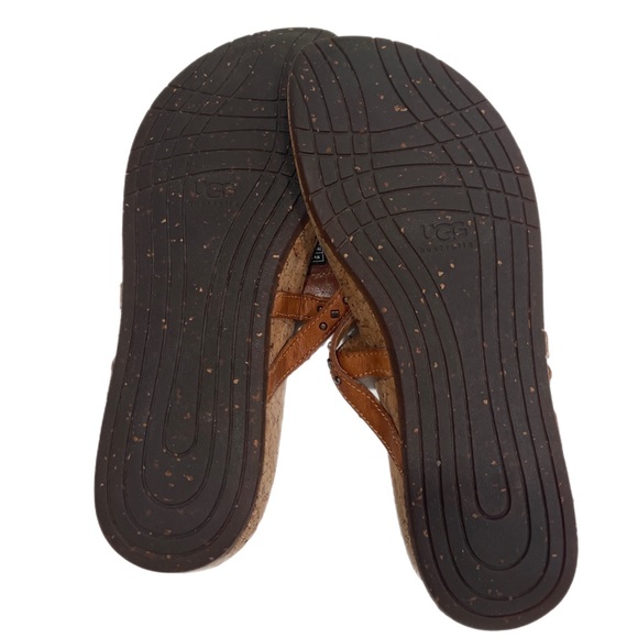 Ugg Australia Deitra cork, studded leather, T- strap thong sandals - Picture 3 of 4